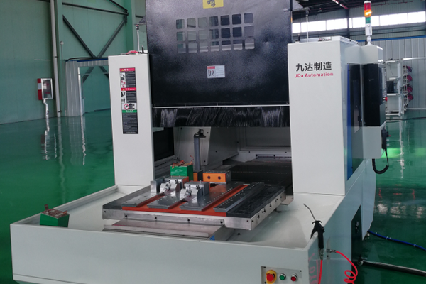 The first generation of busbar milling and cutting machine